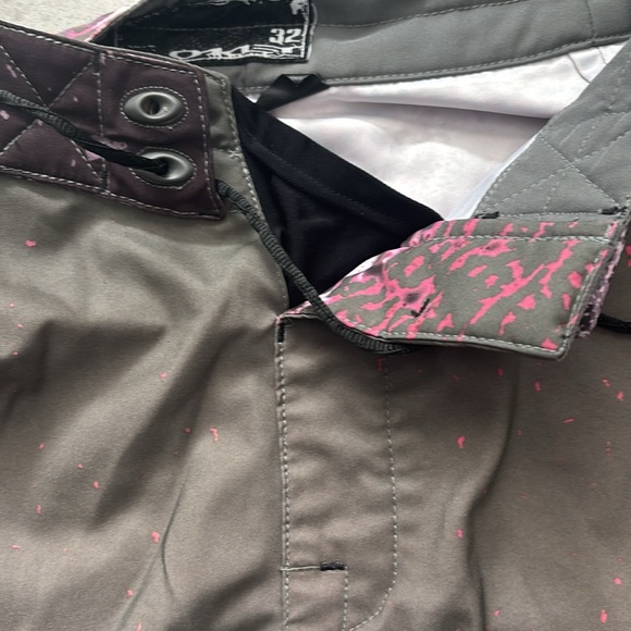 Oakley men’s board short - Picture 6 of 9